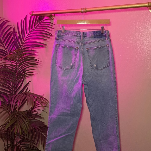 ABERCROMBIE & FITCH - LIGHT WASH STRAIGHT LEG HIGH RISE JEANS - Picture 13 of 14